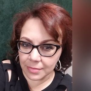 Meet your Posher, Damaris